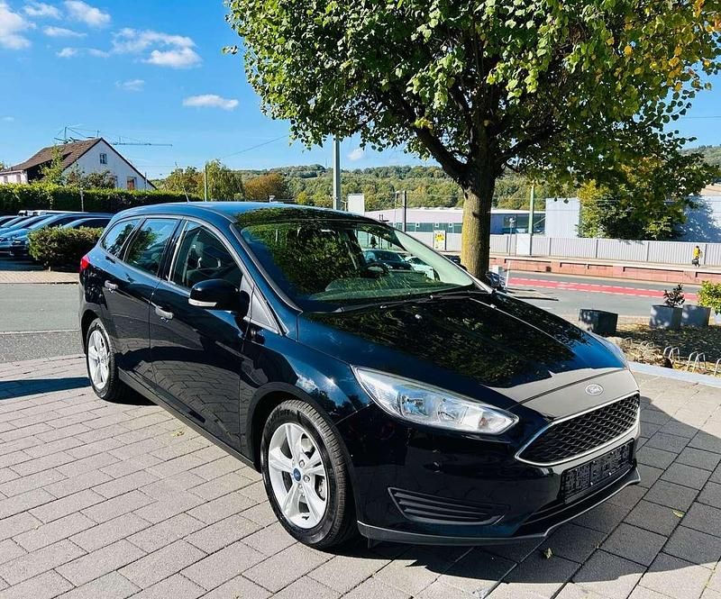 Iridiumschwarz metallic Gebraucht 2016 Ford Focus Ambiente Kombi | 5.300 € (Etwas zu teuer) - Bild 1/4
