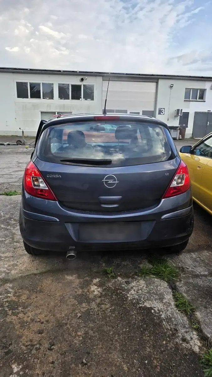 Używany Opel Corsa 80 KM (58 kW) 2007 Niebieski Hatchback