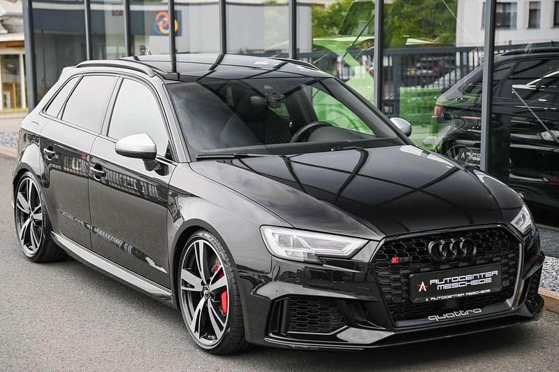 Gebraucht Audi RS3 Sport 400 PS (294 kW) 2019 Mythosschwarz metallic Limousine