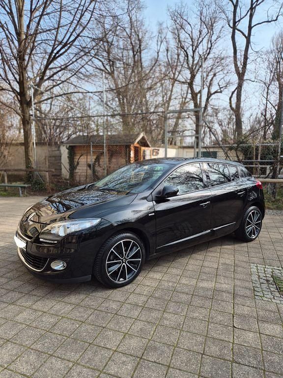 Gebraucht Renault Mégane Bose Edition 116 PS (85 kW) 2012 Schwarz Limousine