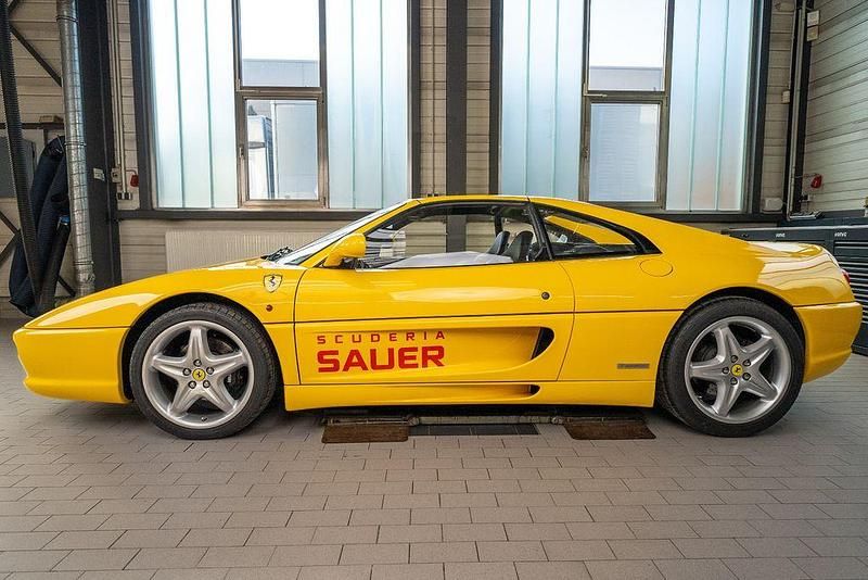 Second-hand Ferrari F355 381 CP (280 kW) 1998 Galben Cabrio