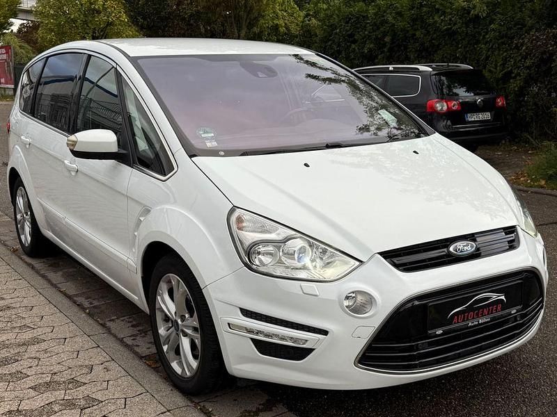 Gebraucht Ford S-MAX Titanium 140 PS (102 kW) 2014 Weiß Van / Kleinbus