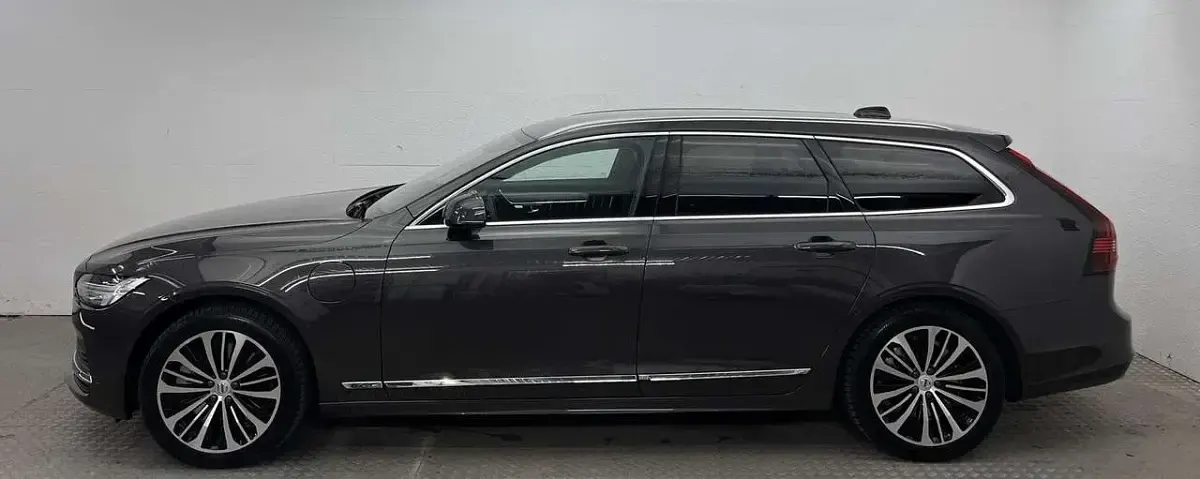 Gebraucht Volvo V90 398 PS (292 kW) 2025 Grau Kombi