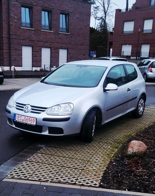 Gebraucht VW Golf V 80 PS (58 kW) 2006 Silber Kleinwagen