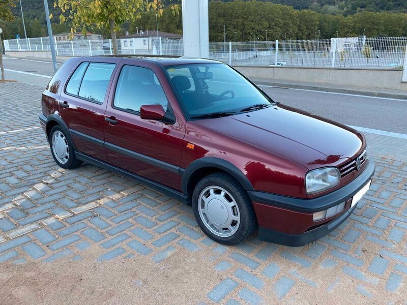 Rot Gebraucht 1994 VW Golf III GTI Limousine | 10.490 € - Bild 1/4