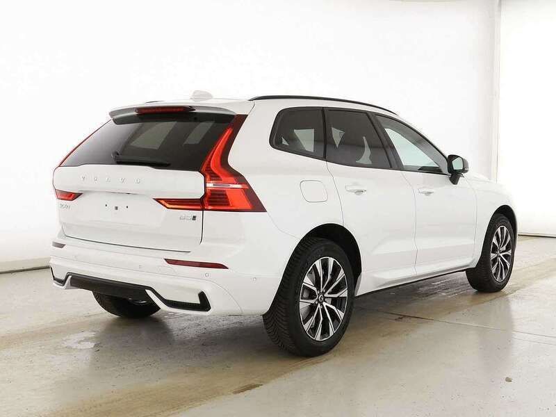 Gebraucht Volvo XC60 Plus 250 PS (183 kW) 2024 Andere farbe SUV