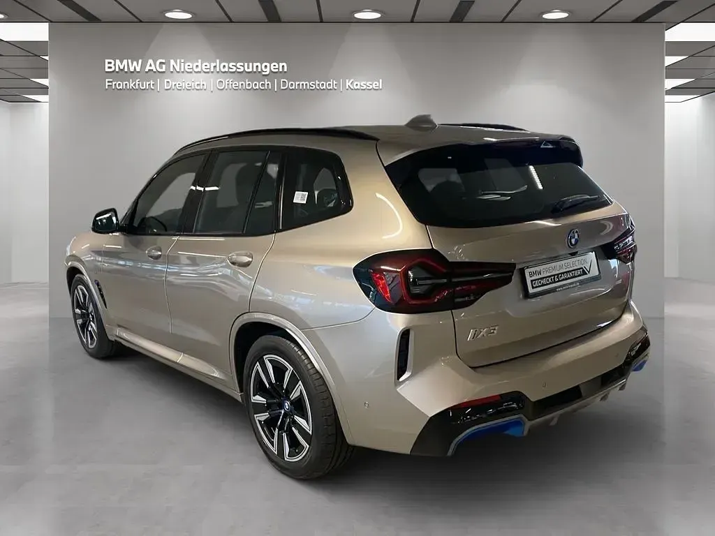 Gebraucht BMW iX3 M Sport 210 kW (286 PS) 2023 Silber SUV