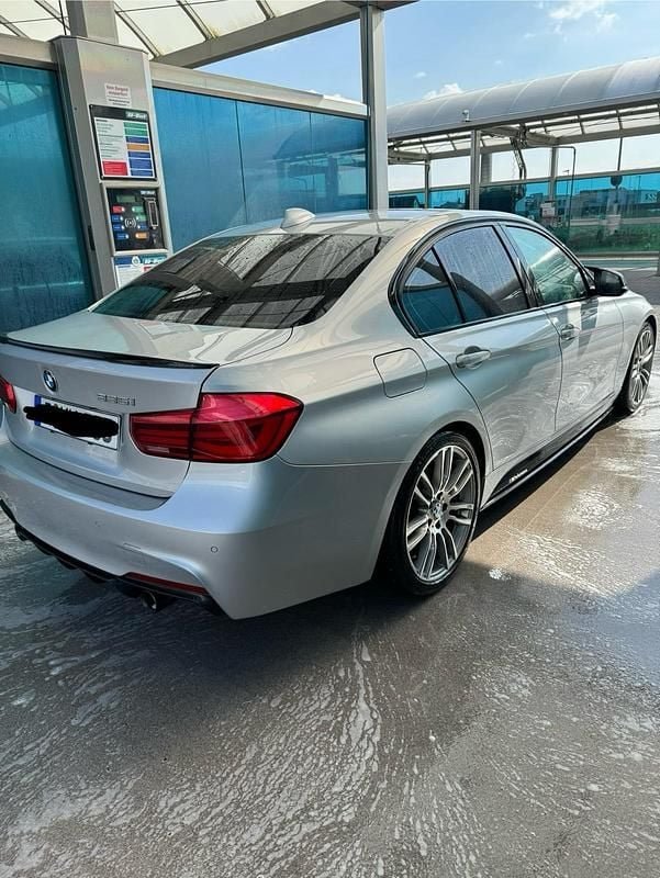 Silber Gebraucht 2015 BMW 335 Performance Limousine | 16.200 € (Fairer Preis) - Bild 1/4