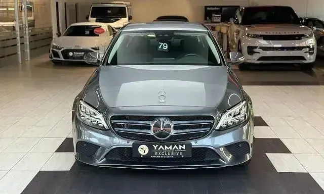 Gebraucht Mercedes C180 Avantgarde 156 PS (114 kW) 2021 Grau Limousine