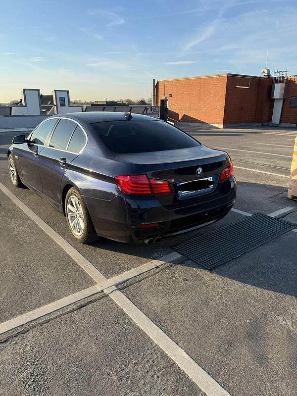 Gebraucht BMW 520 191 PS (140 kW) 2015 Blau Limousine