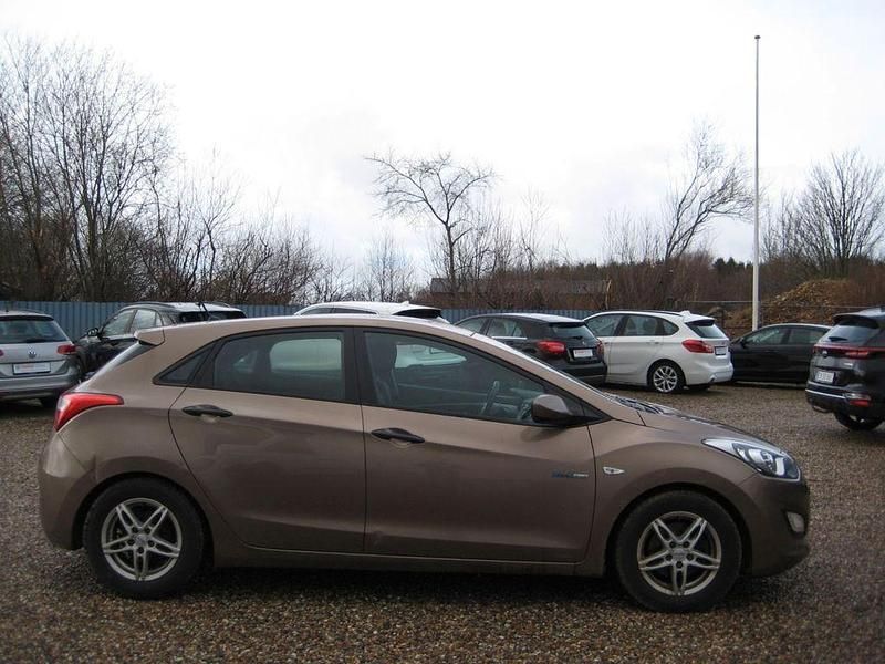 Gebraucht Hyundai i30 99 PS (72 kW) 2014 Limousine