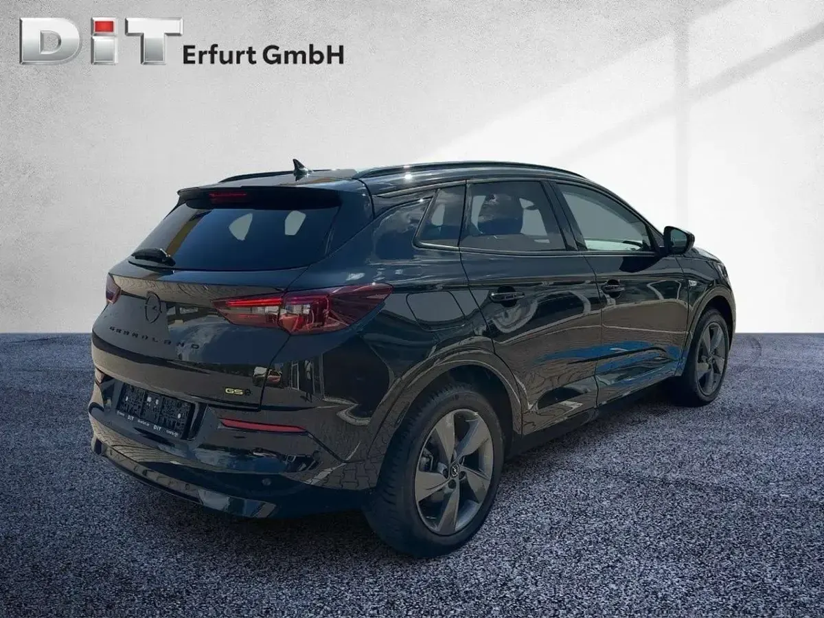Gebraucht Opel Grandland X GSe 300 PS (220 kW) 2023 Lackierung schwarz perla nera/ SUV