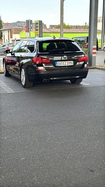 Braun Gebraucht 2015 BMW 520 Luxury Line Kombi | 12.000 € (Fairer Preis) - Bild 1/4