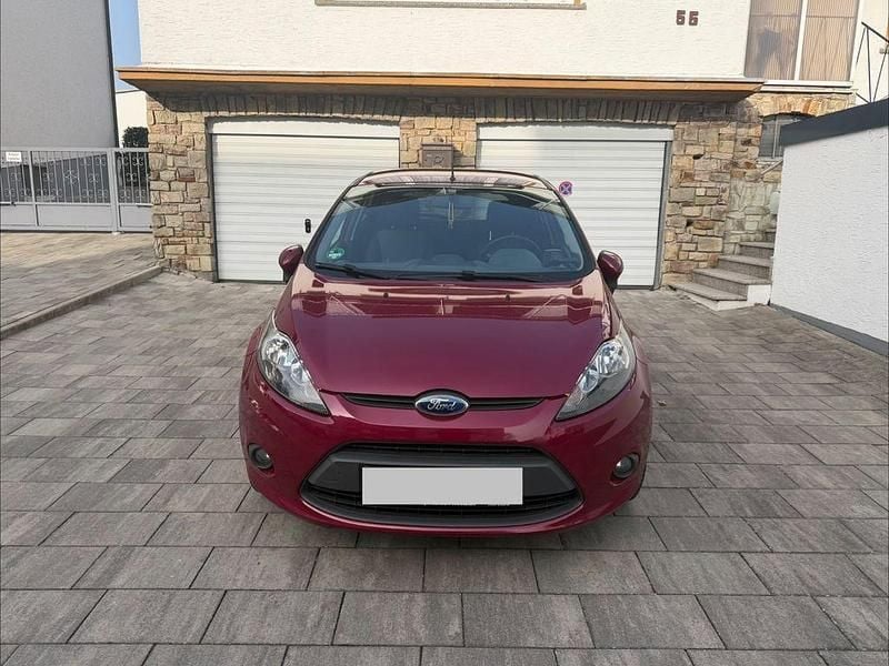 Gebraucht Ford Fiesta Viva 82 PS (60 kW) 2011 Rot Kleinwagen