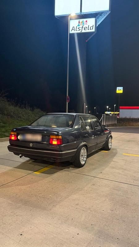 Second-hand VW Jetta 75 CP (55 kW) 1988 Albastru Berlinǎ