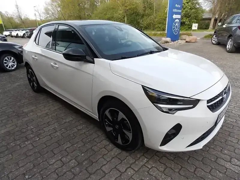 Gebraucht Opel Corsa-e Elegance 100 kW (136 PS) 2021 Jade weiss Kleinwagen