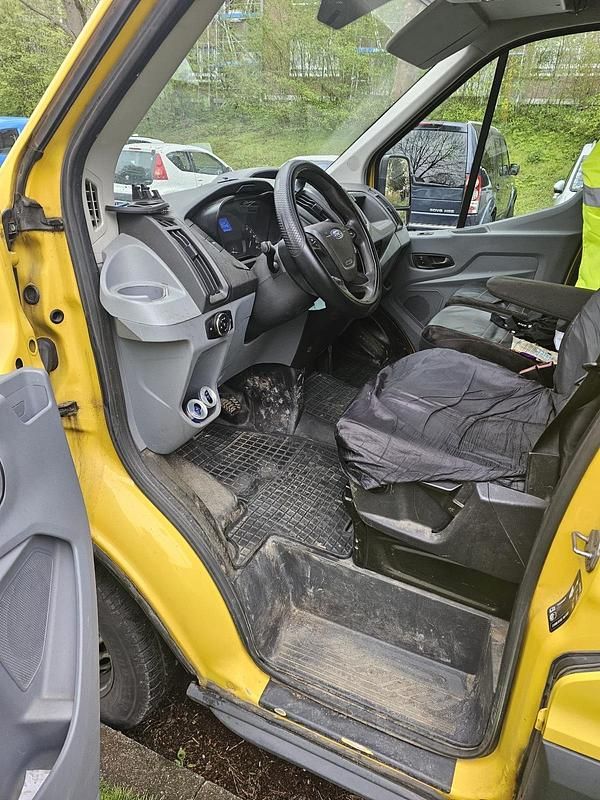 Second-hand Ford Transit 125 CP (91 kW) 2016 Galben Van