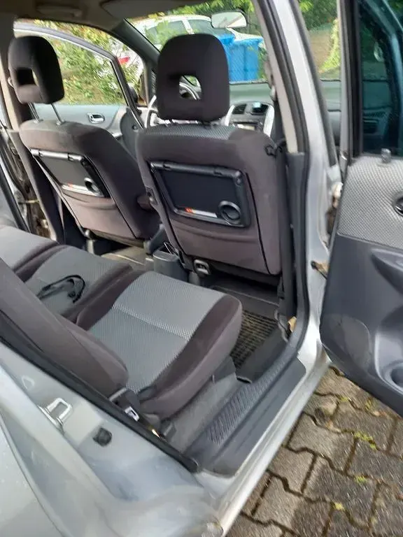 Gebraucht Mazda Premacy Comfort 101 PS (74 kW) 2003 Silber Van / Kleinbus
