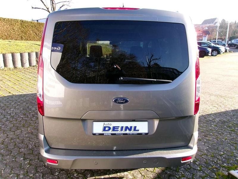 Gebraucht Ford Tourneo Connect Titanium 120 PS (88 kW) 2017 Perlsilber (metallic) Van / Kleinbus