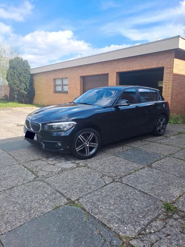 Schwarz Gebraucht 2018 BMW 118 Advantage Kleinwagen | 14.500 € (Fairer Preis) - Bild 1/4