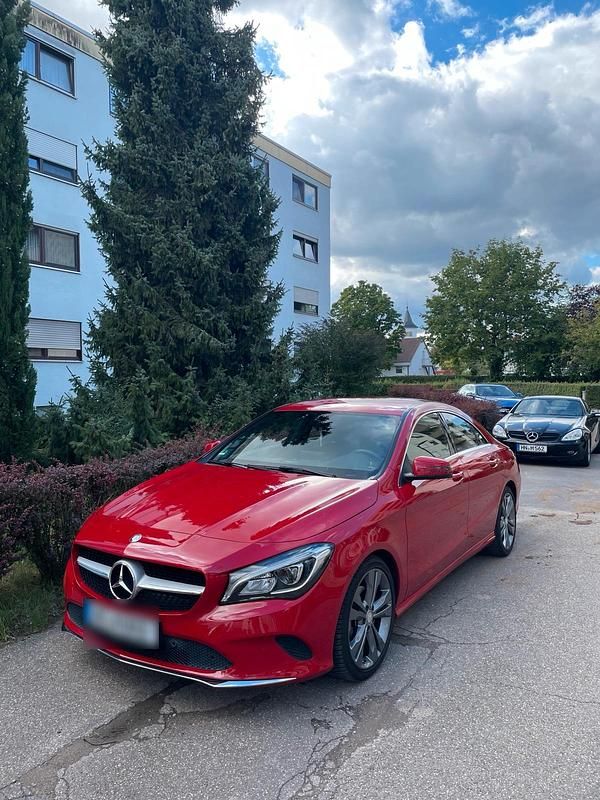 Gebraucht Mercedes CLA180 122 PS (89 kW) 2017 Rot Limousine