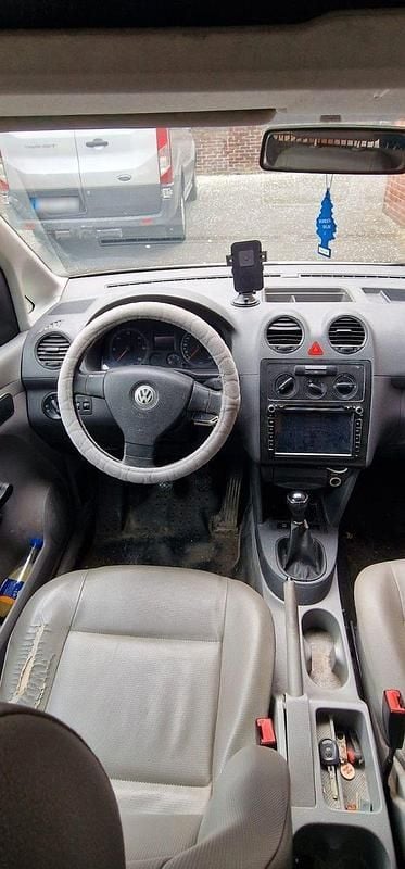Second-hand VW Caddy 105 CP (77 kW) 2007 Alb Monovolum
