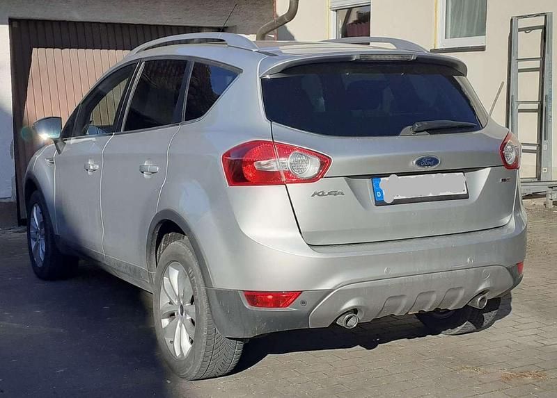 Gebraucht Ford Kuga Titanium 140 PS (102 kW) 2010 Silber SUV