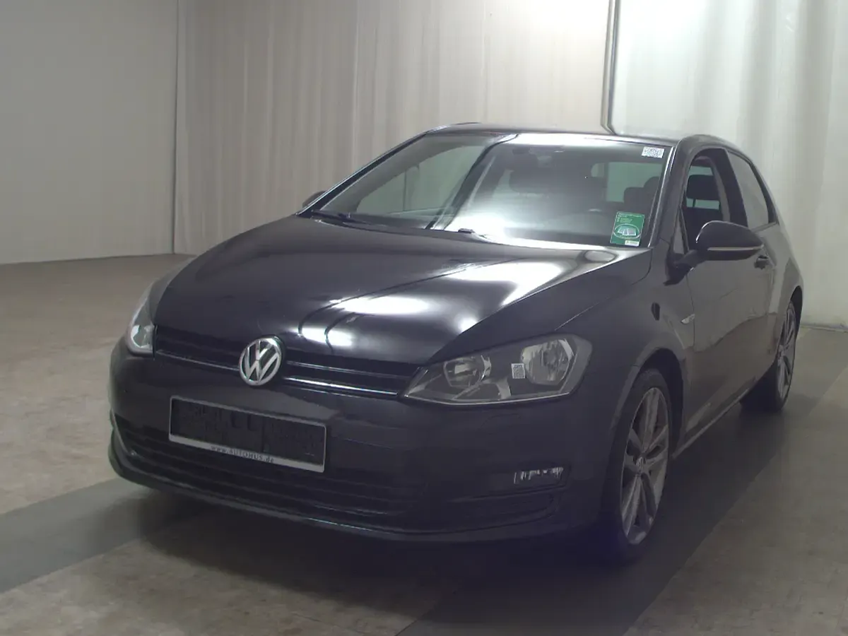 Gebraucht VW Golf VII Cup 125 PS (91 kW) 2015 Deep black perleffekt Limousine