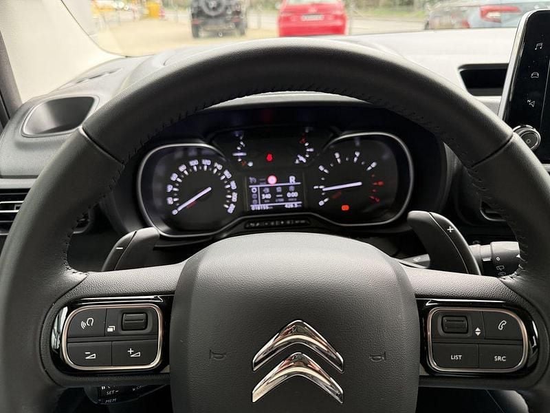 Gebraucht Citroën Berlingo Feel 131 PS (96 kW) 2024 Grau Van / Kleinbus