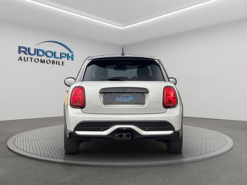 Gebraucht Mini Cooper S 178 PS (130 kW) 2022 White silver Kleinwagen