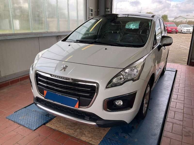 Weiß Gebraucht 2016 Peugeot 3008 Allure SUV | 13.290 € (Fairer Preis) - Bild 1/4