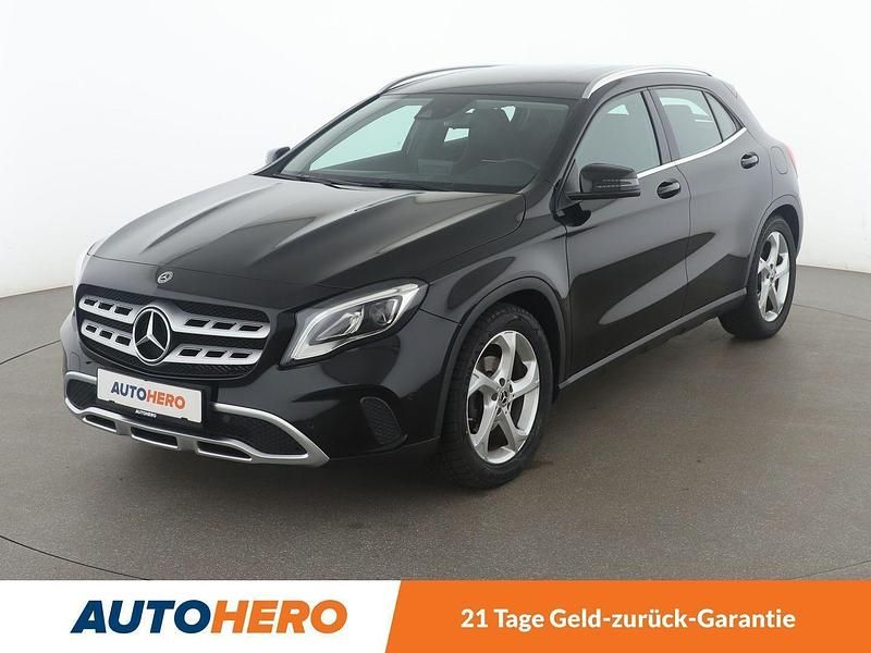 Schwarz Gebraucht 2019 Mercedes GLA180 Urban SUV | 19.510 € (Fairer Preis) - Bild 1/3