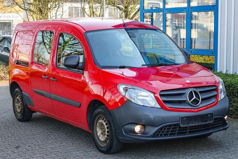 Gebraucht Mercedes Citan 111 110 PS (80 kW) 2015 Rot Van / Kleinbus