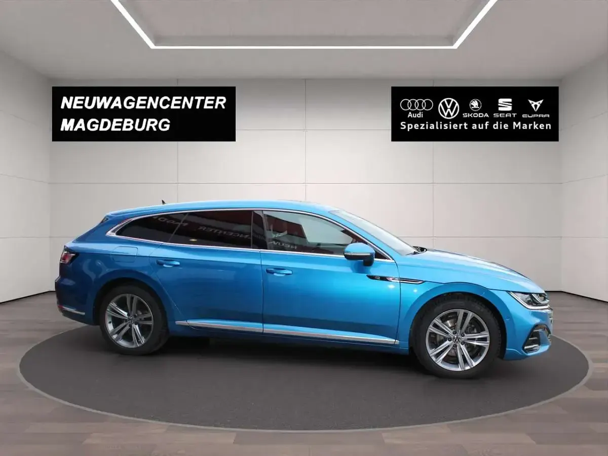 Gebraucht VW Arteon R-line 200 PS (147 kW) 2024 Blau Kombi