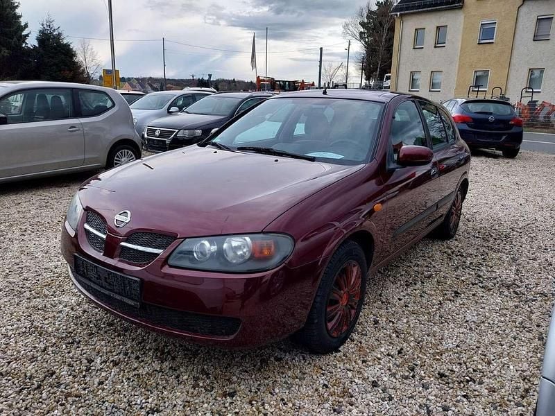 Gebraucht Nissan Almera 116 PS (85 kW) 2002 Rot Limousine