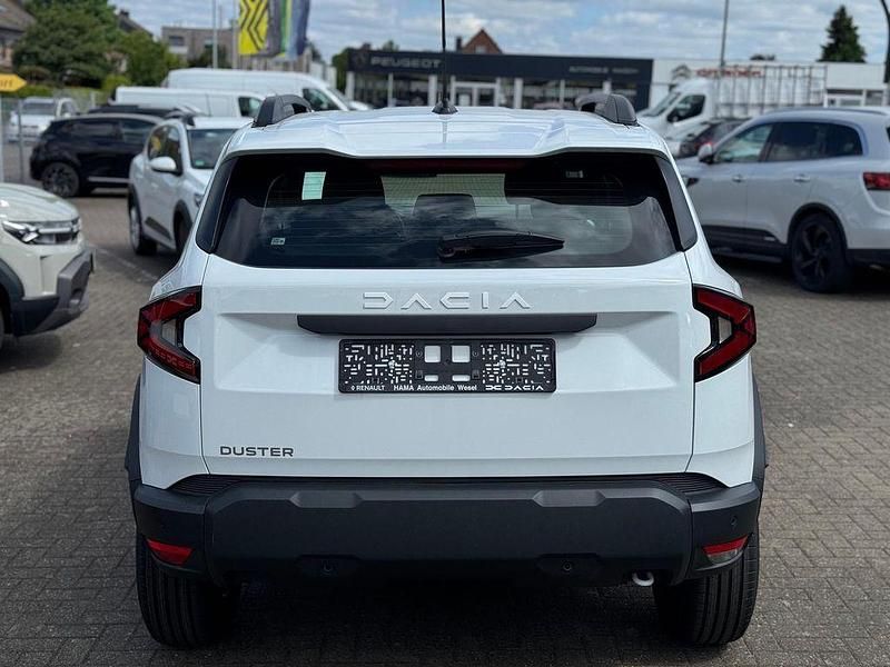 Gebraucht Dacia Duster Essentiel 101 PS (74 kW) 2025 Gletscherweiss SUV