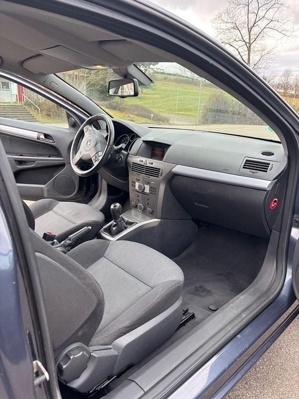 Gebraucht Opel Astra GTC 105 PS (77 kW) 2007 Blau Limousine