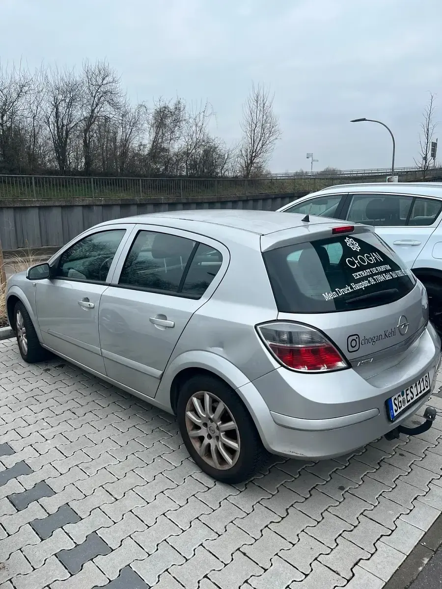 Gebraucht Opel Astra 84 PS (61 kW) 2007 Silber Limousine