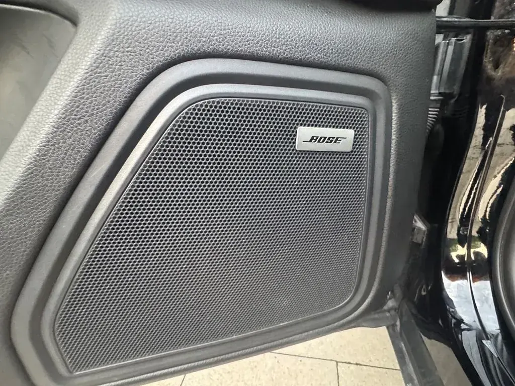 Gebraucht Porsche Macan 381 PS (280 kW) 2023 Schwarz SUV