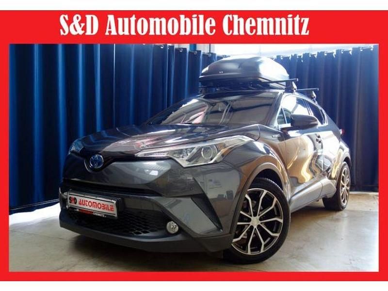 Grey metallic (metallic) Gebraucht 2018 Toyota C-HR+ Team SUV | 19.499 € (Fairer Preis) - Bild 1/3