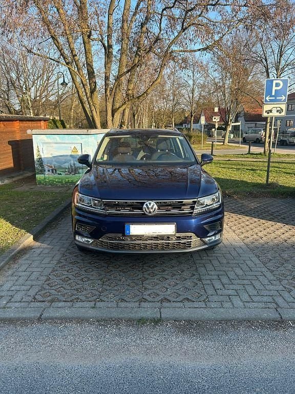 Gebraucht VW Tiguan Highline 180 PS (132 kW) 2017 Blau SUV