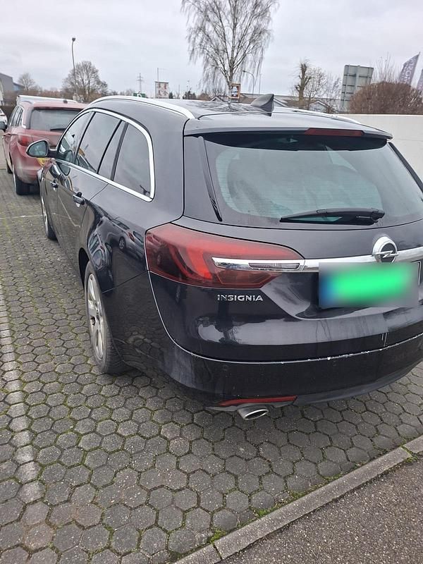 Gebraucht Opel Insignia 170 PS (125 kW) 2016 Schwarz Kombi