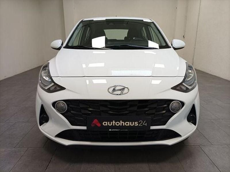 Gebraucht Hyundai i10 Select 67 PS (49 kW) 2022 Weiß Kleinwagen