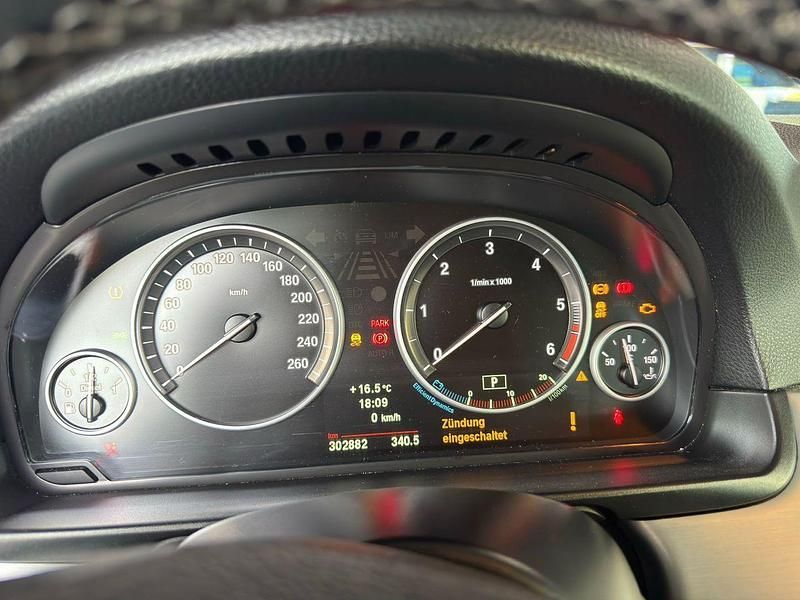 Gebraucht BMW 530 258 PS (189 kW) 2013 Blau Kombi