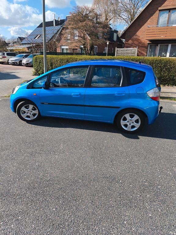 Gebraucht Honda Jazz 90 PS (66 kW) 2010 Blau Kleinwagen