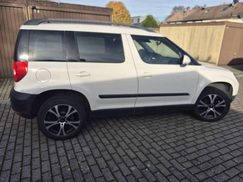 Gebraucht Skoda Yeti 122 PS (89 kW) 2011 Weiß SUV