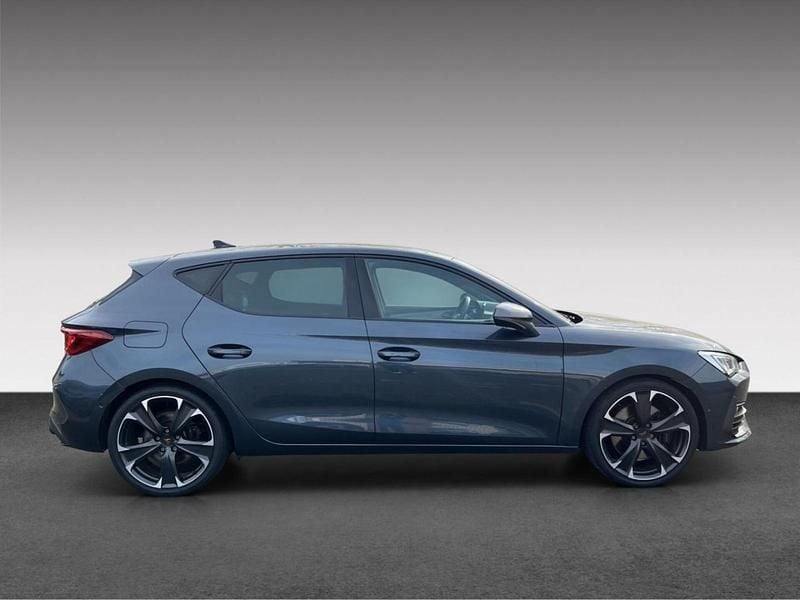 Gebraucht Cupra Leon VZ 300 PS (220 kW) 2022 Grau Limousine
