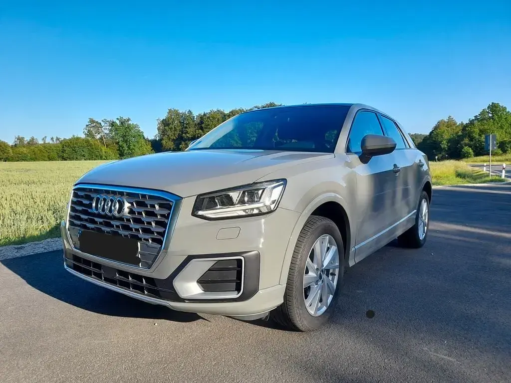 Gebraucht Audi Q2 Sport 150 PS (110 kW) 2020 Grau SUV