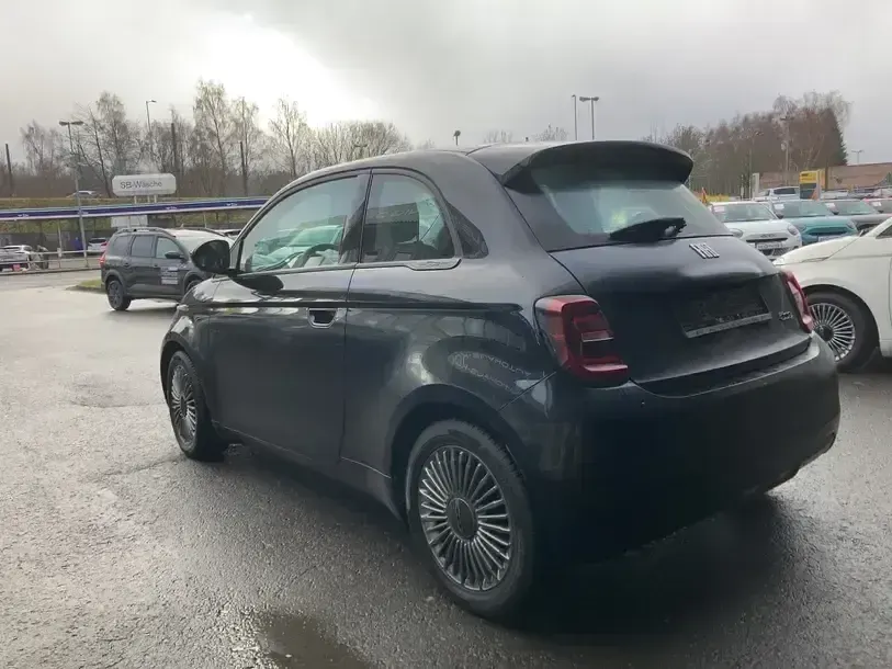 Gebraucht Fiat 500e Icon 86 kW (118 PS) 2022 Other Limousine