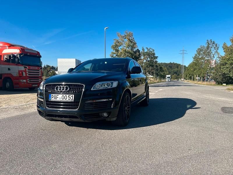 Schwarz Gebraucht 2009 Audi Q7 Ambiente SUV | 13.999 € (Guter Preis) - Bild 1/4